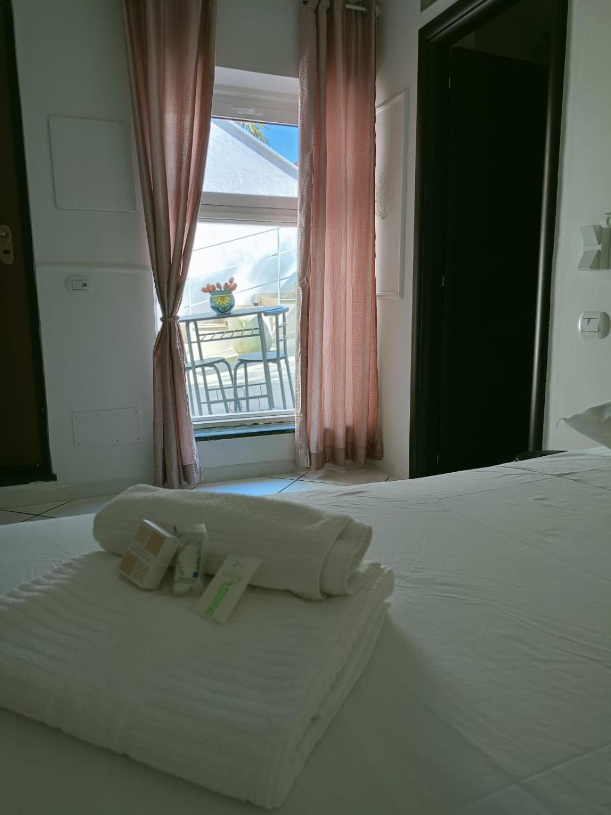 Costa Costa Rooms Sant'Egidio del Monte Albino Exteriör bild